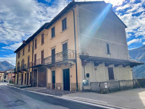 ufficio in vendita a Val Brembilla