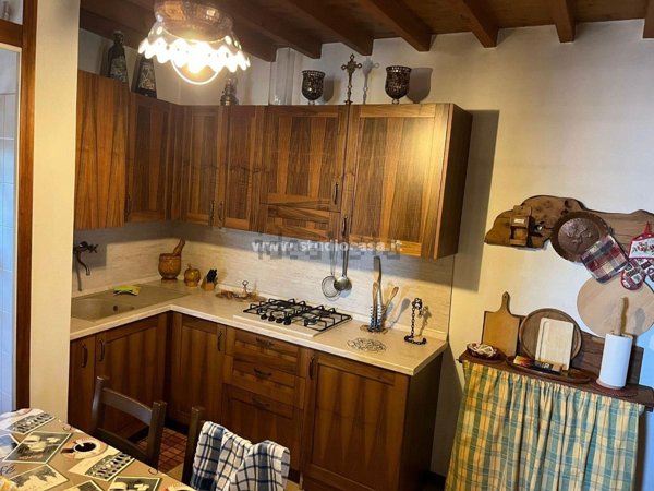 appartamento in vendita a Val Brembilla