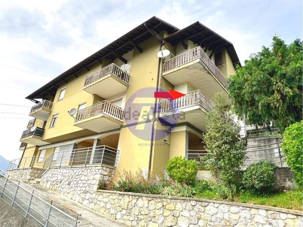 appartamento in vendita a Val Brembilla