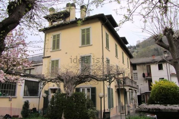 appartamento in vendita a Val Brembilla in zona Brembilla