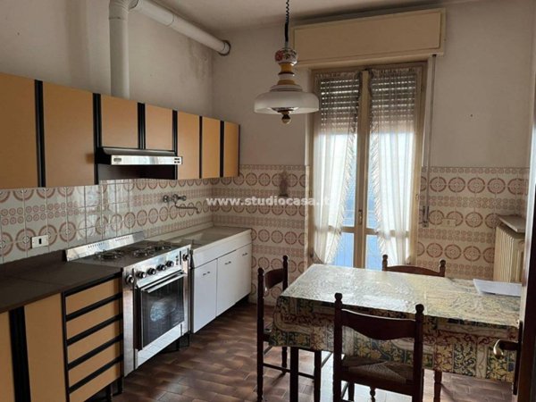 casa indipendente in vendita a Val Brembilla