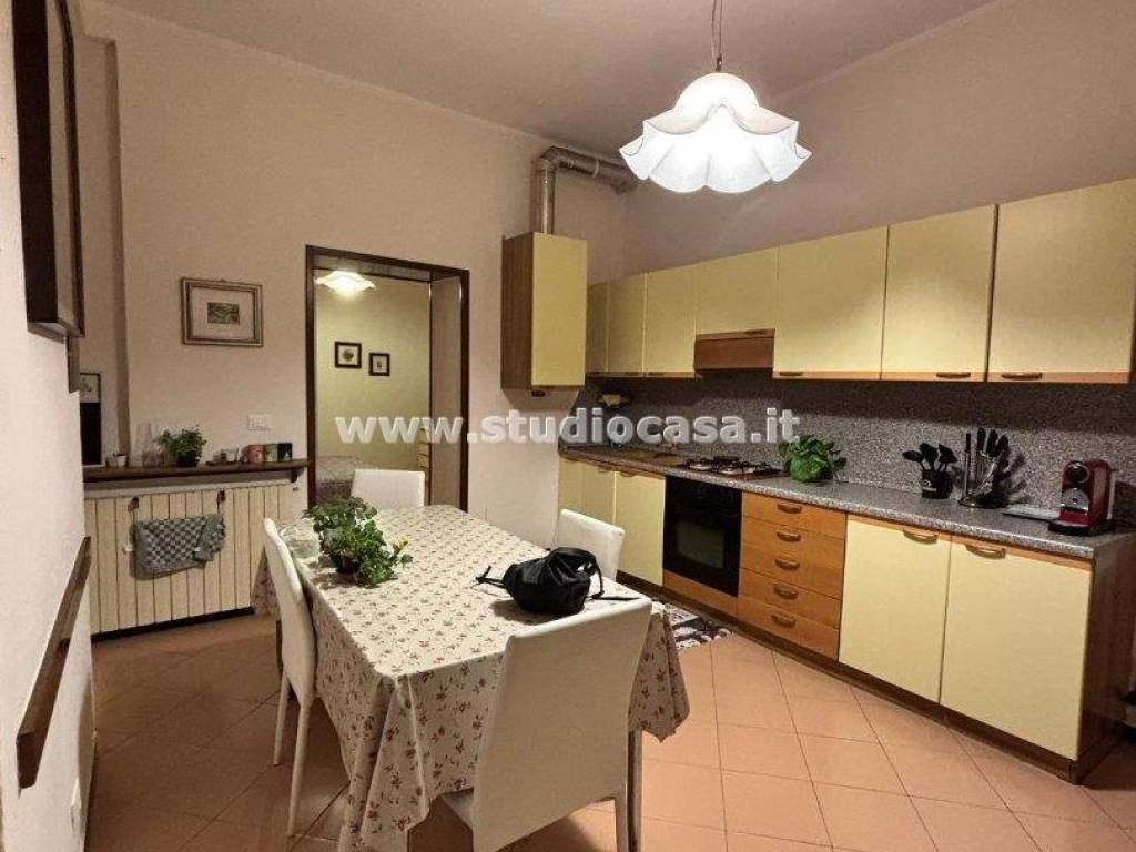appartamento in vendita a Val Brembilla in zona Brembilla