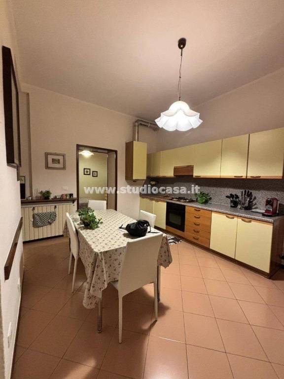 appartamento in vendita a Val Brembilla in zona Brembilla
