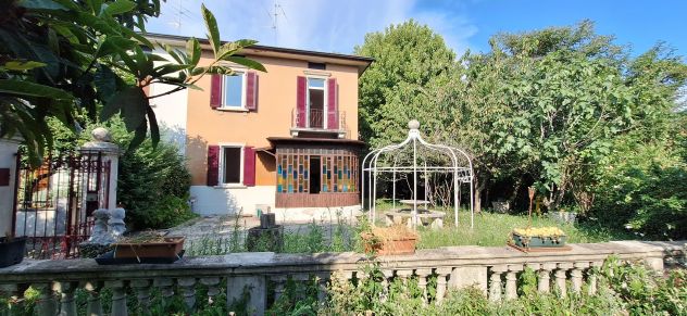 casa indipendente in vendita a Val Brembilla in zona Gerosa