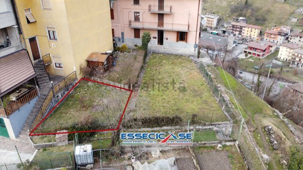 appartamento in vendita a Val Brembilla