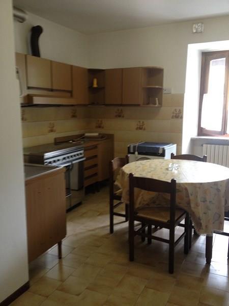 appartamento in vendita a Val Brembilla