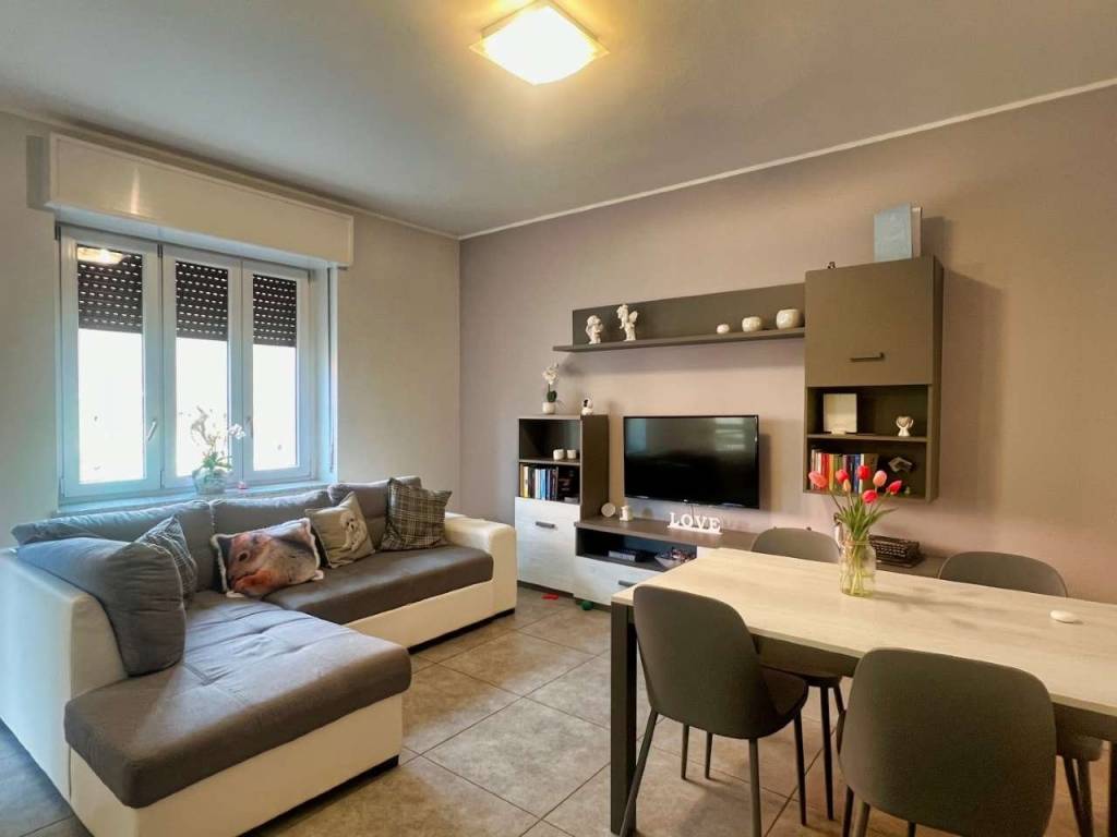 appartamento in vendita a Val Brembilla in zona Brembilla