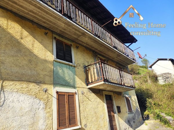 casa indipendente in vendita a Val Brembilla in zona Brembilla