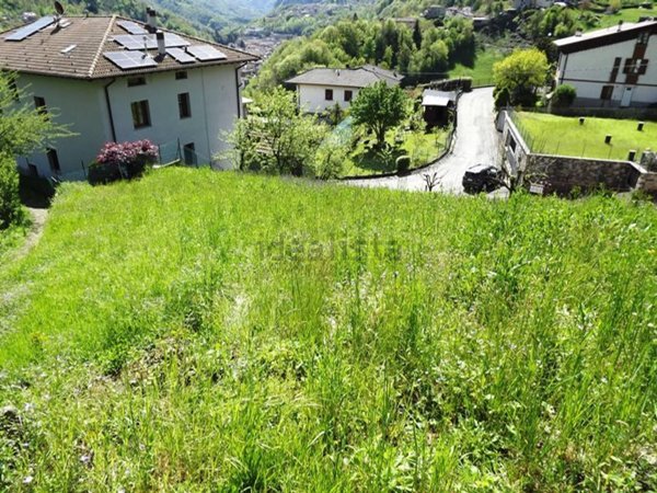 terreno edificabile in vendita a Val Brembilla in zona Brembilla