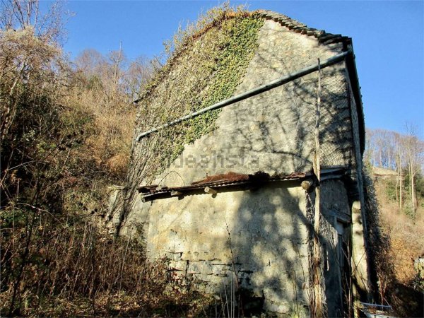 appartamento in vendita a Val Brembilla