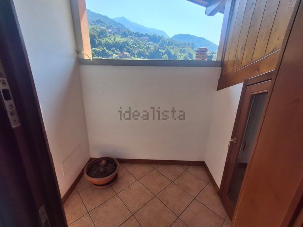 appartamento in vendita a Val Brembilla in zona Brembilla