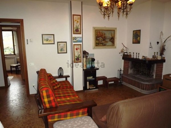 appartamento in vendita a Val Brembilla