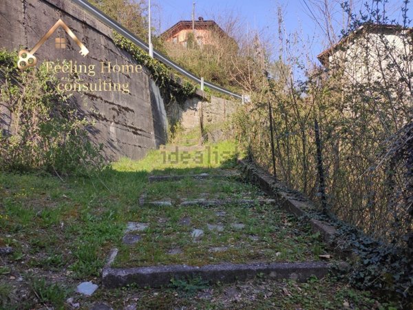 casa indipendente in vendita a Val Brembilla in zona Brembilla