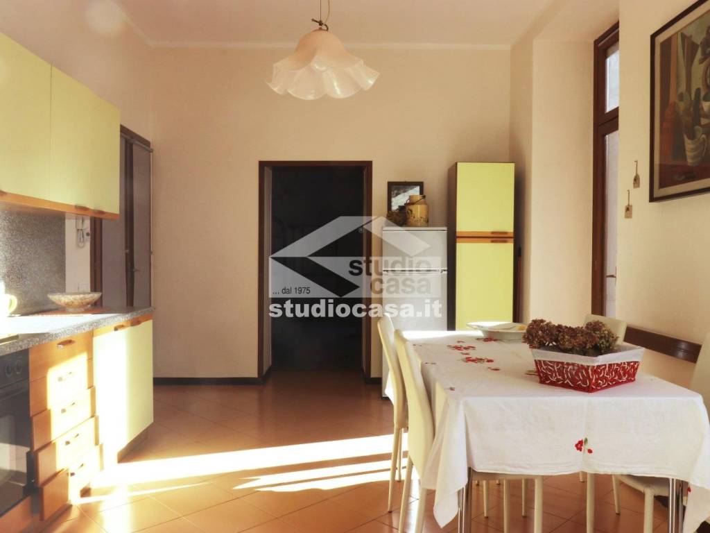 appartamento in vendita a Val Brembilla in zona Brembilla