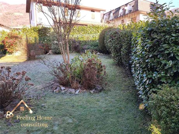 appartamento in vendita a Val Brembilla in zona Gerosa