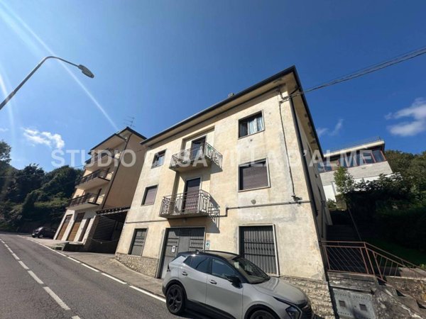 appartamento in vendita a Val Brembilla