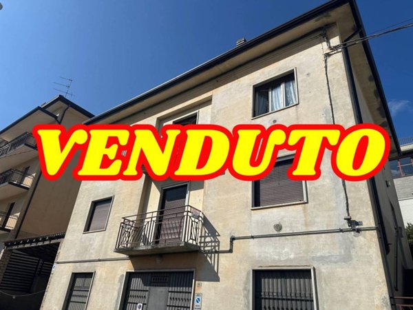 appartamento in vendita a Val Brembilla