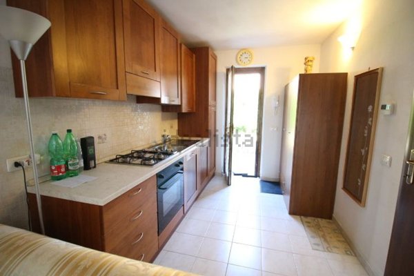 appartamento in vendita a Val Brembilla in zona Gerosa