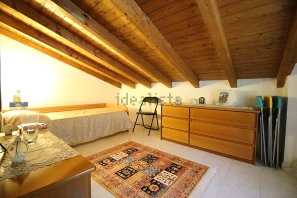 appartamento in vendita a Val Brembilla in zona Gerosa