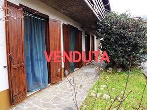 appartamento in vendita a Val Brembilla in zona Gerosa