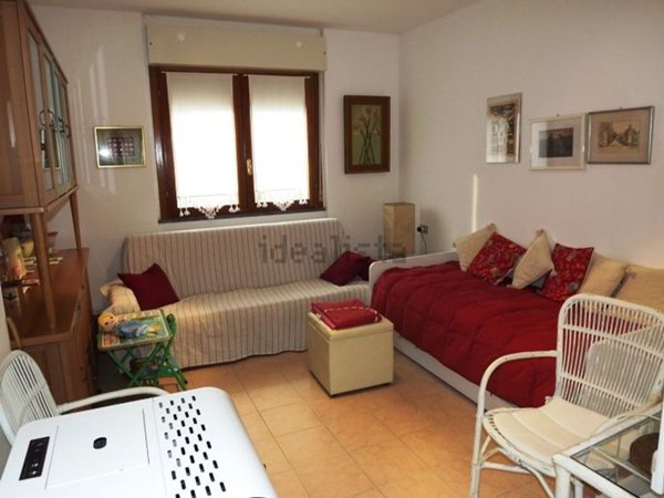 appartamento in vendita a Val Brembilla in zona Gerosa