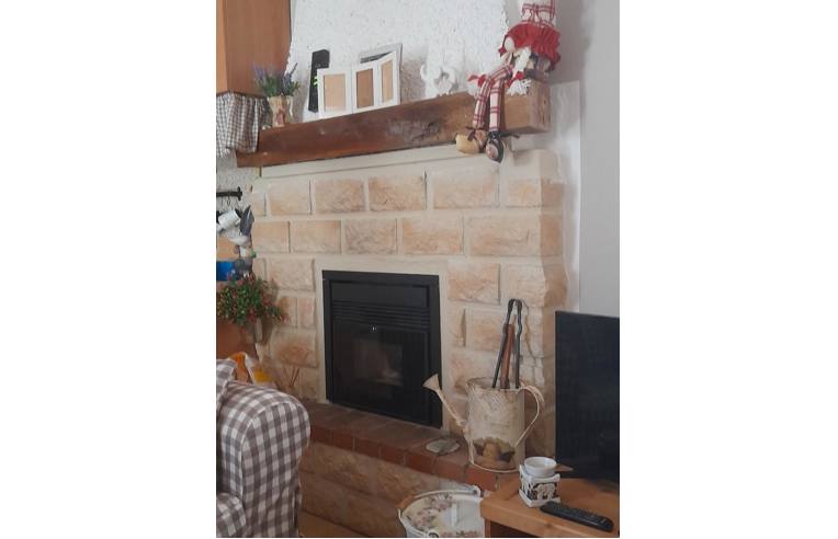 appartamento in vendita a Val Brembilla in zona Gerosa