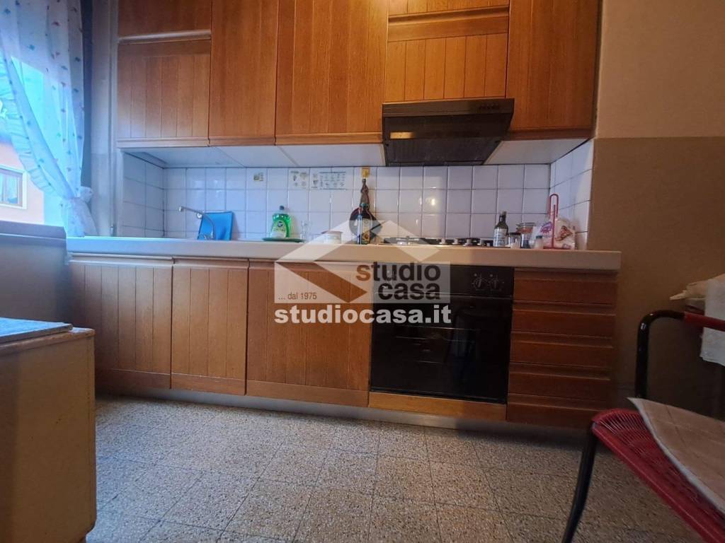 appartamento in vendita a Val Brembilla in zona Brembilla