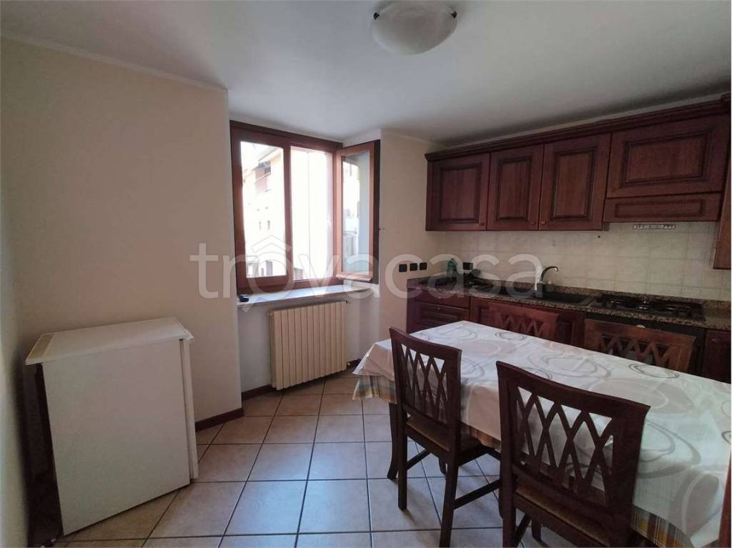 appartamento in vendita a Val Brembilla in zona Brembilla