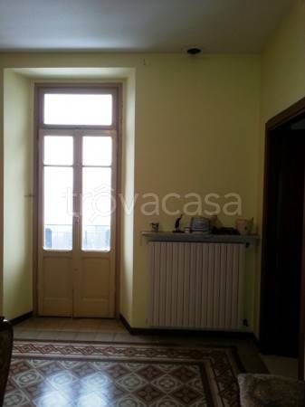 appartamento in vendita a Val Brembilla in zona Gerosa