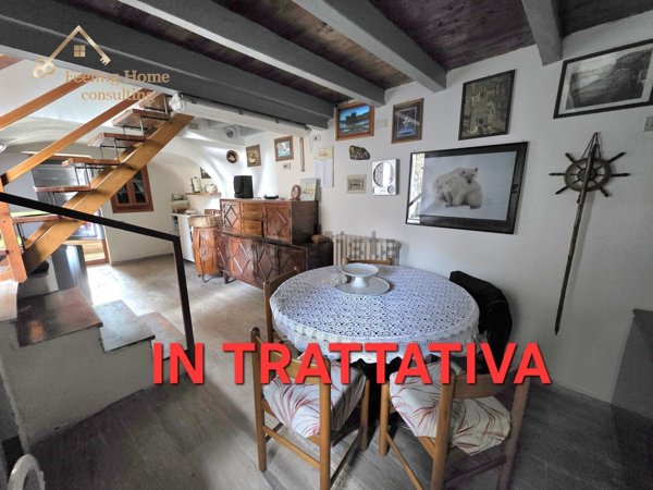 casa indipendente in vendita a Val Brembilla