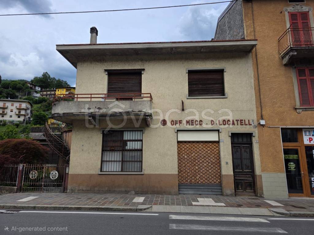 locale commerciale in vendita a Val Brembilla in zona Brembilla