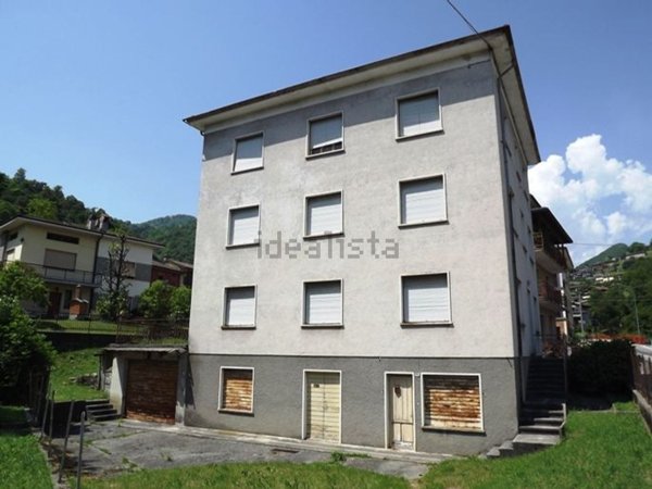 casa semindipendente in vendita a Val Brembilla in zona Brembilla