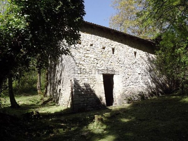 appartamento in vendita a Val Brembilla in zona Gerosa