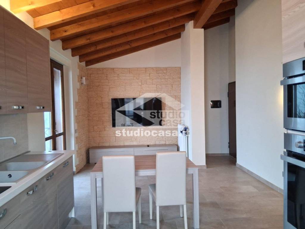 appartamento in vendita a Val Brembilla