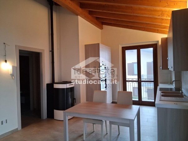 appartamento in vendita a Val Brembilla in zona Brembilla