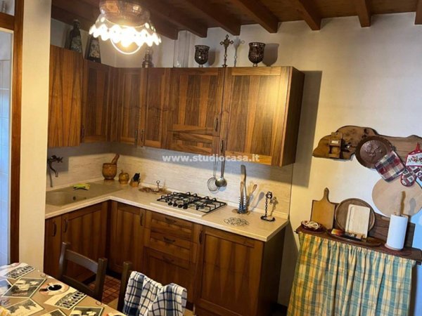 appartamento in vendita a Val Brembilla in zona Brembilla