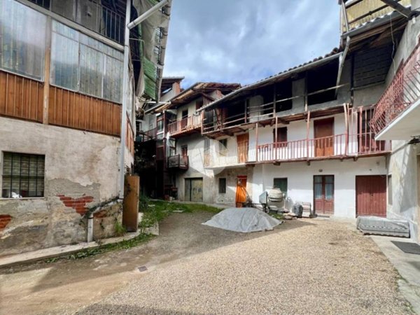 casa indipendente in vendita a Balangero