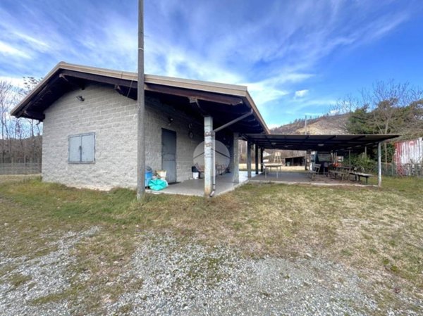 locale commerciale in vendita a Baldissero Canavese