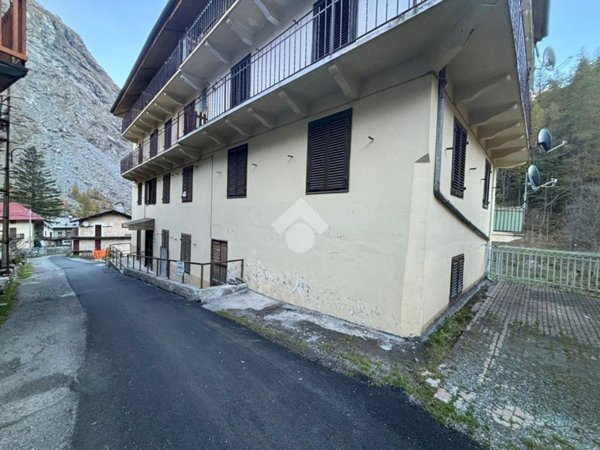 appartamento in vendita a Balme