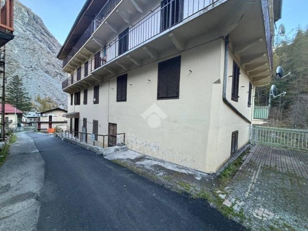 appartamento in vendita a Balme