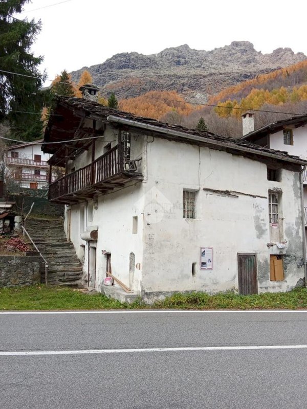 casa indipendente in vendita a Balme