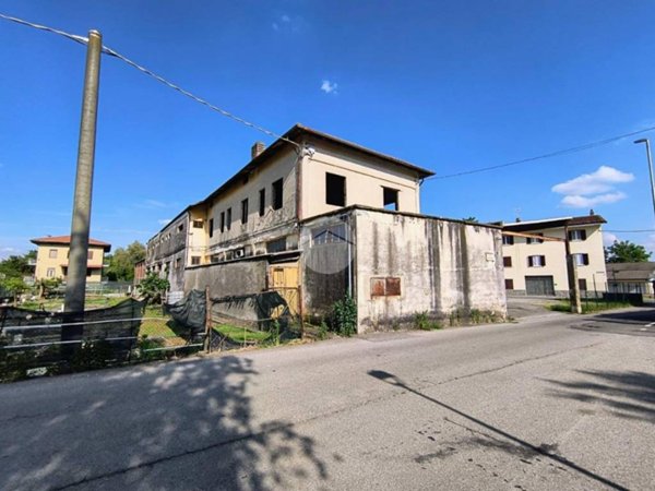 locale commerciale in vendita a Banchette