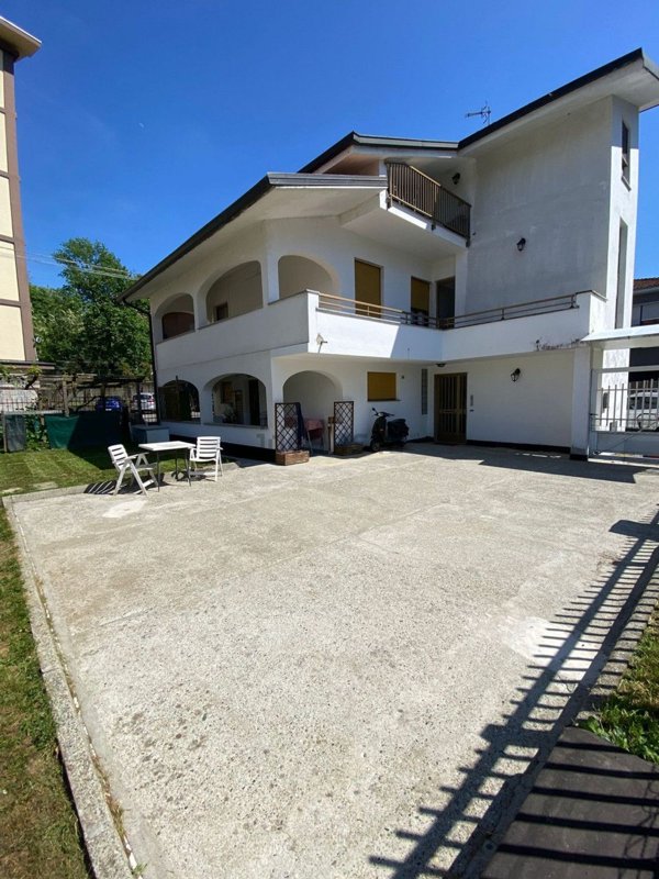 casa indipendente in vendita a Banchette