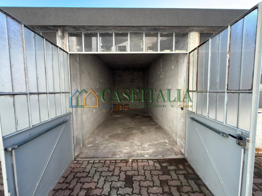 box auto in vendita a Banchette