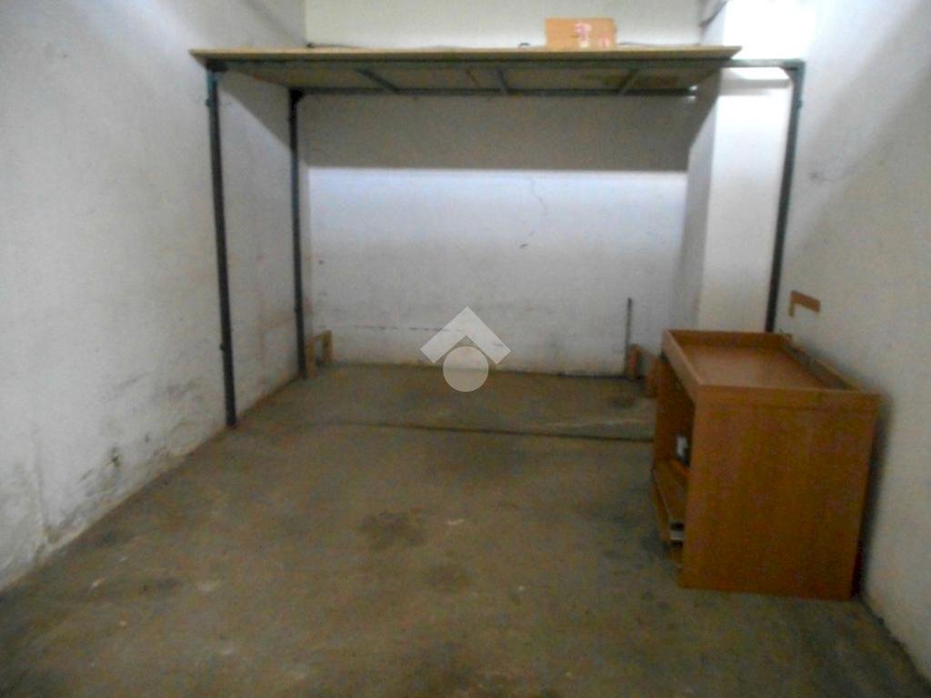 box auto in vendita a Banchette