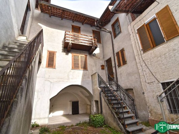 casa indipendente in vendita a Barbania