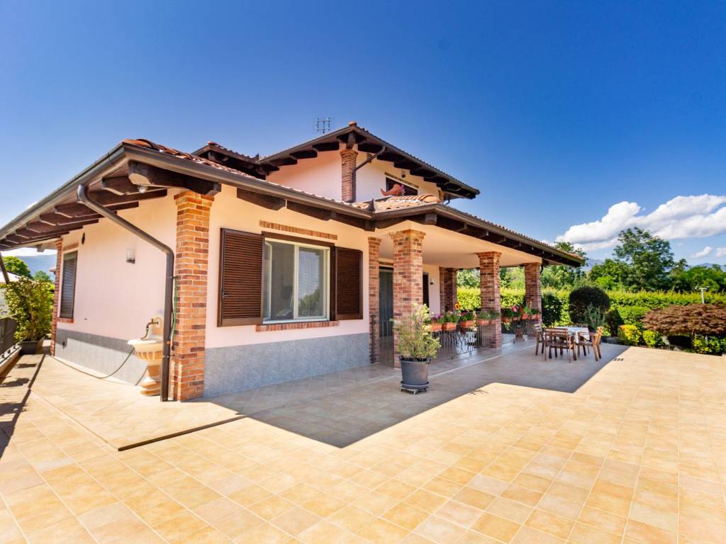 casa indipendente in vendita a Barbania in zona Colli