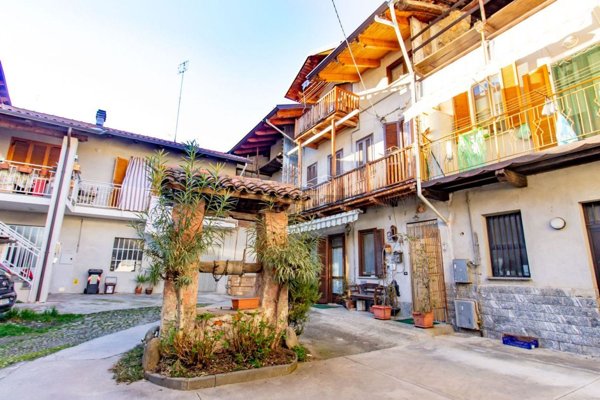 casa indipendente in vendita a Barbania