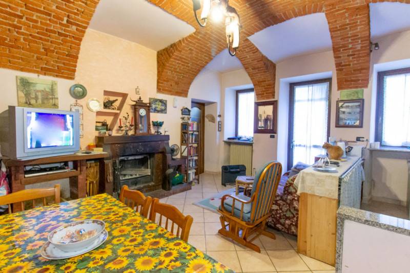 casa indipendente in vendita a Barbania