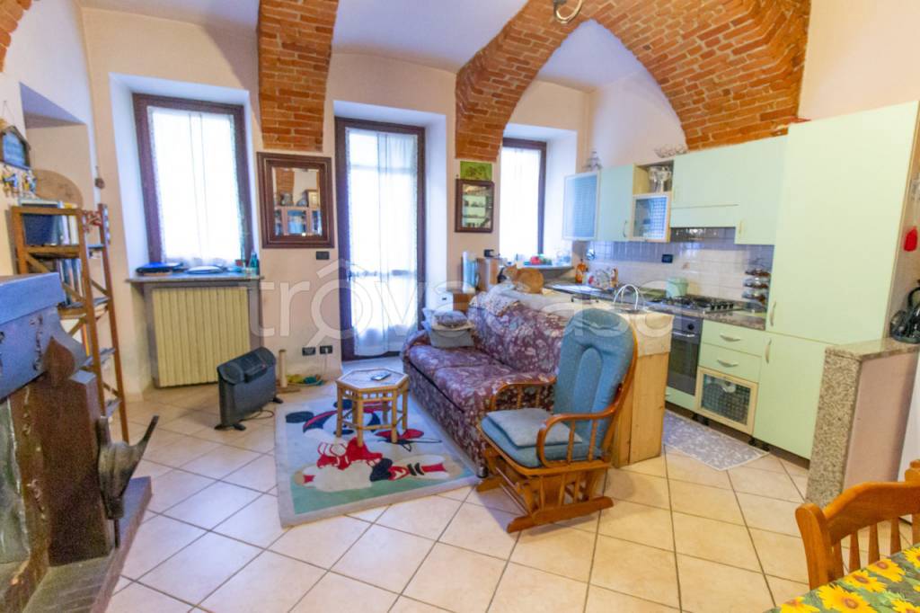 casa indipendente in vendita a Barbania
